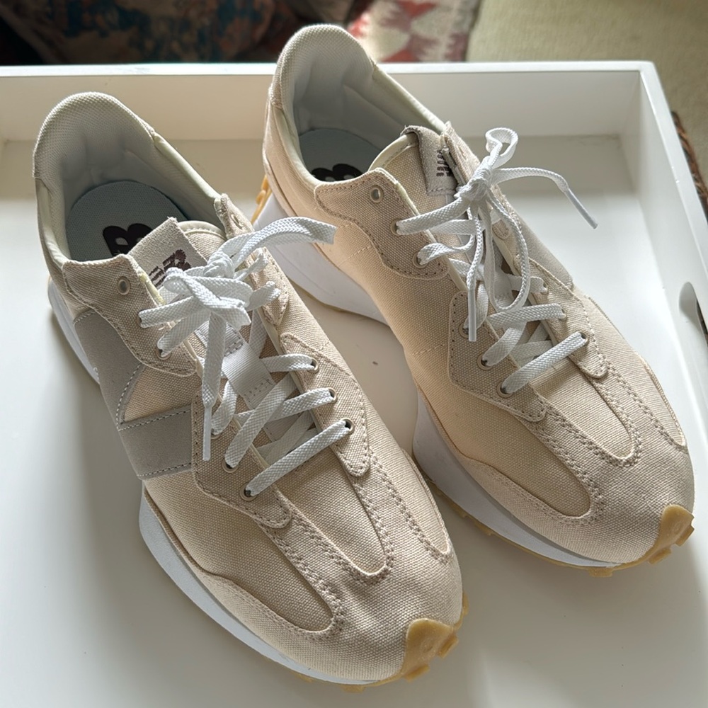 New Balance 327 Sneakers in Neutral Canvas!